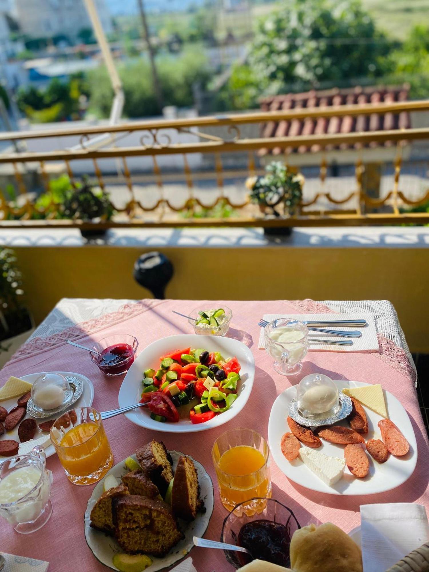Raisa Guesthouse 12 Berat Exteriér fotografie